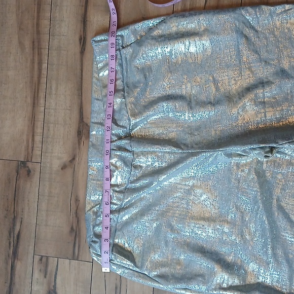 NWT Metallic Print Skinny Jogger Pants By Ashley Stewart. Size 3X - Picture 13 of 17